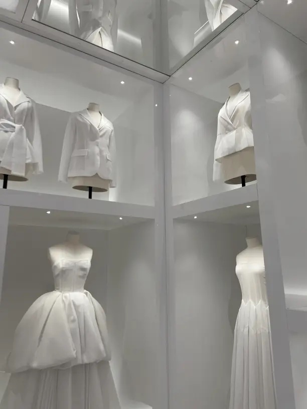 Como funciona a Haute Couture de verdade